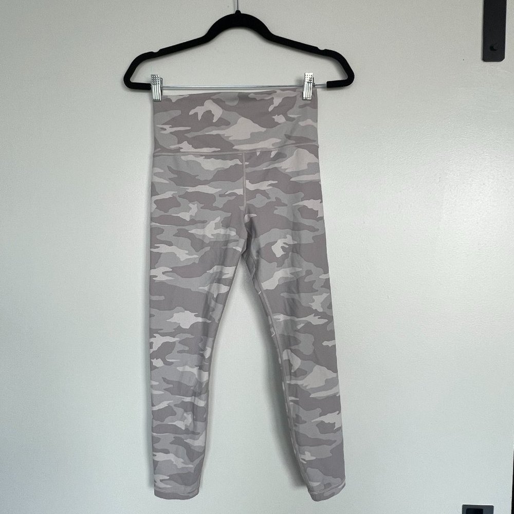 Athleta: Elation 7/8 White Camo- Size S
